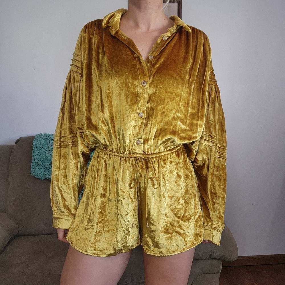 Urban Outfitters New Moon Gold Velvet Romper Size Large